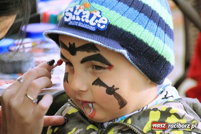 Zdjęcie w galerii na portalu naszraciborz.pl: Salvatore Esposito gwiazdą maj&oacute;wki w Wojnowicach wiadomości z regionu