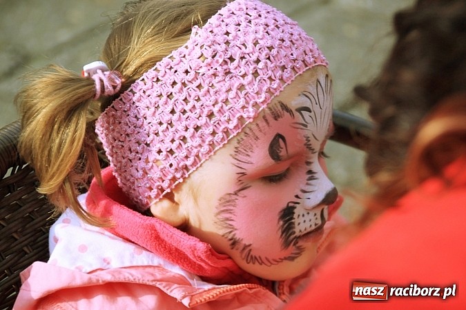 Zdjęcie w galerii na portalu naszraciborz.pl: Salvatore Esposito gwiazdą maj&oacute;wki w Wojnowicach wiadomości z regionu