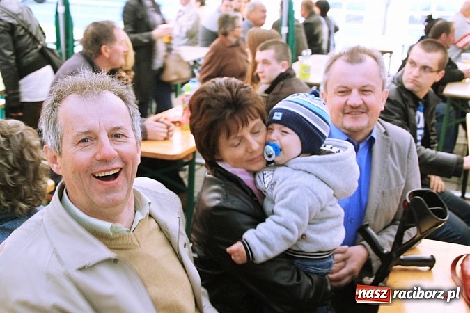 Zdjęcie w galerii na portalu naszraciborz.pl: Salvatore Esposito gwiazdą maj&oacute;wki w Wojnowicach wiadomości z regionu