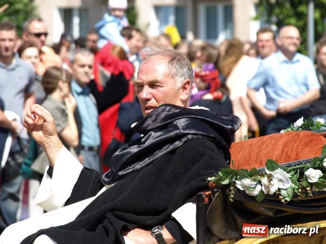 Zdjęcie w galerii na portalu naszraciborz.pl: Strasburger zagrał mnicha wiadomości z regionu