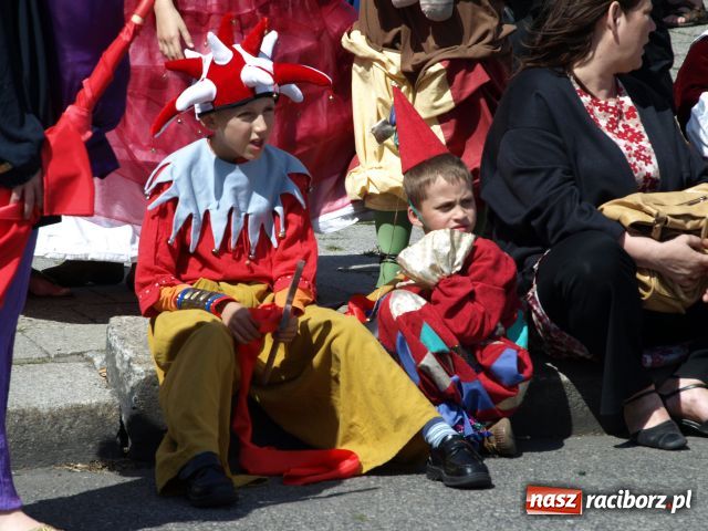 Zdjęcie w galerii na portalu naszraciborz.pl: Strasburger zagrał mnicha wiadomości z regionu