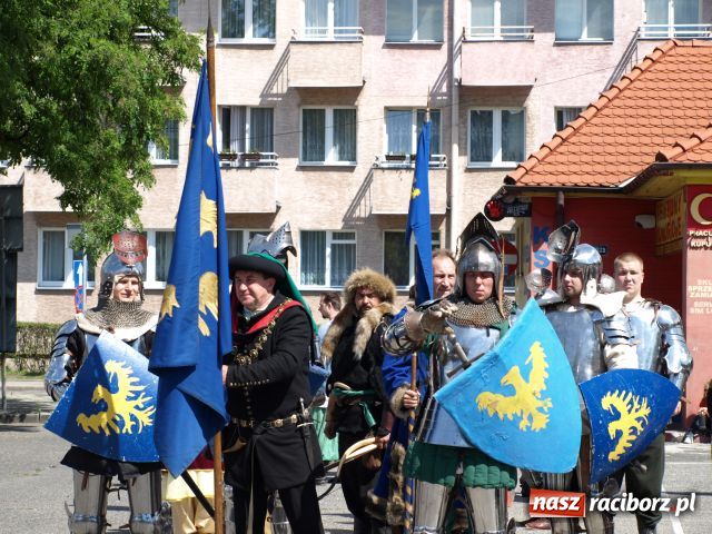 Zdjęcie w galerii na portalu naszraciborz.pl: Strasburger zagrał mnicha wiadomości z regionu