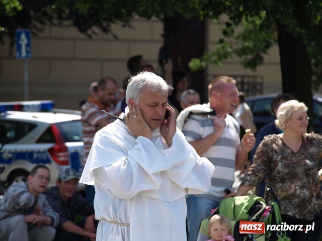 Zdjęcie w galerii na portalu naszraciborz.pl: Strasburger zagrał mnicha wiadomości z regionu