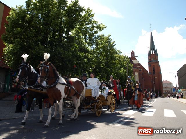 Zdjęcie w galerii na portalu naszraciborz.pl: Strasburger zagrał mnicha wiadomości z regionu