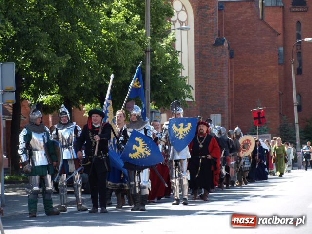 Zdjęcie w galerii na portalu naszraciborz.pl: Strasburger zagrał mnicha wiadomości z regionu