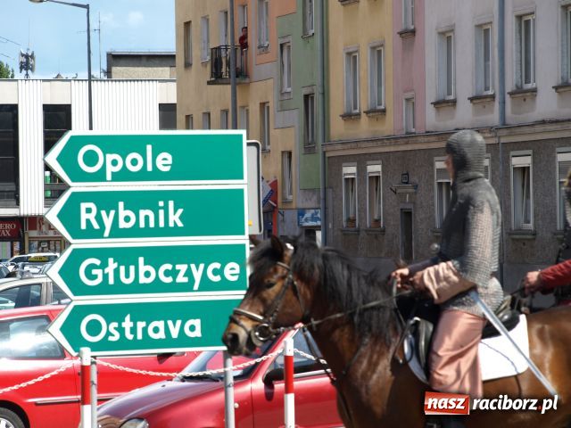 Zdjęcie w galerii na portalu naszraciborz.pl: Strasburger zagrał mnicha wiadomości z regionu