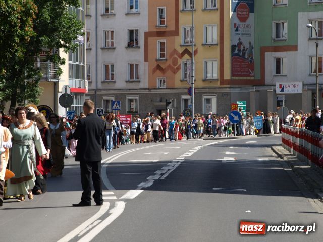 Zdjęcie w galerii na portalu naszraciborz.pl: Strasburger zagrał mnicha wiadomości z regionu