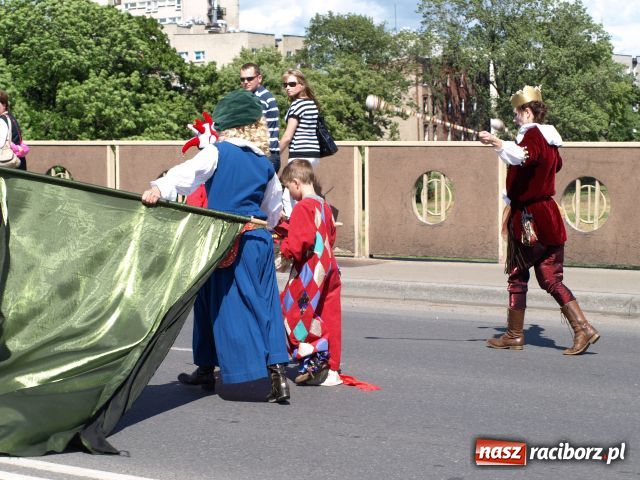 Zdjęcie w galerii na portalu naszraciborz.pl: Strasburger zagrał mnicha wiadomości z regionu
