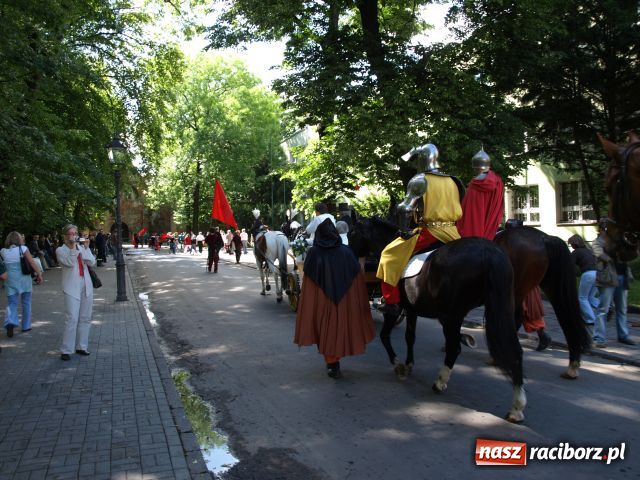 Zdjęcie w galerii na portalu naszraciborz.pl: Strasburger zagrał mnicha wiadomości z regionu