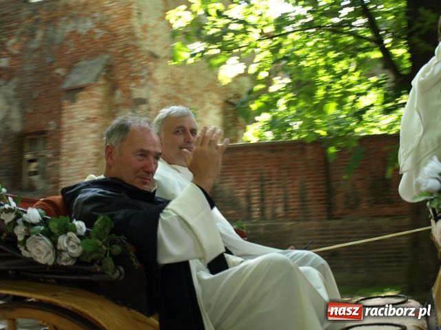 Zdjęcie w galerii na portalu naszraciborz.pl: Strasburger zagrał mnicha wiadomości z regionu