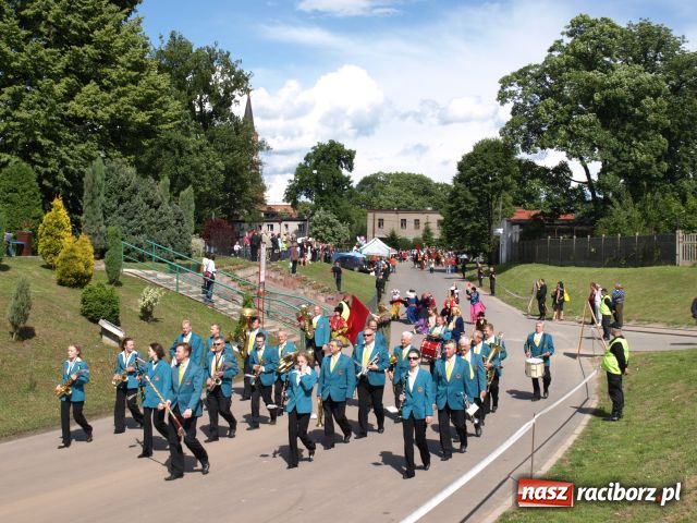 Zdjęcie w galerii na portalu naszraciborz.pl: Strasburger zagrał mnicha wiadomości z regionu