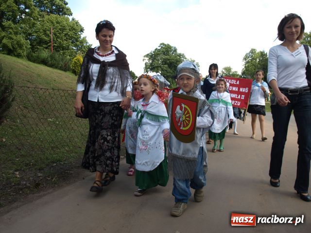 Zdjęcie w galerii na portalu naszraciborz.pl: Strasburger zagrał mnicha wiadomości z regionu