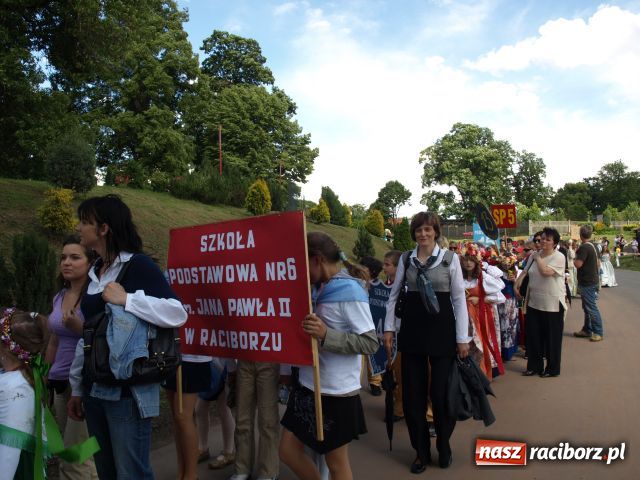Zdjęcie w galerii na portalu naszraciborz.pl: Strasburger zagrał mnicha wiadomości z regionu
