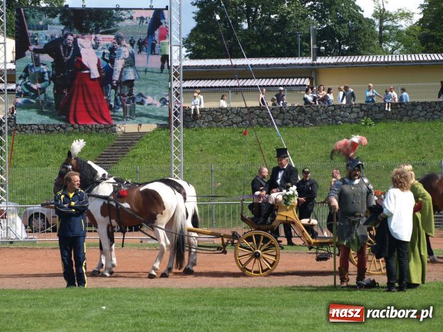 Zdjęcie w galerii na portalu naszraciborz.pl: Strasburger zagrał mnicha wiadomości z regionu