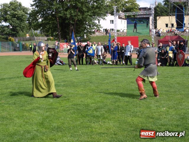 Zdjęcie w galerii na portalu naszraciborz.pl: Strasburger zagrał mnicha wiadomości z regionu