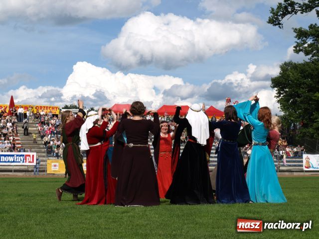 Zdjęcie w galerii na portalu naszraciborz.pl: Strasburger zagrał mnicha wiadomości z regionu