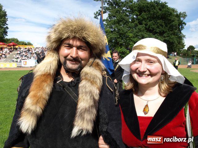 Zdjęcie w galerii na portalu naszraciborz.pl: Strasburger zagrał mnicha wiadomości z regionu