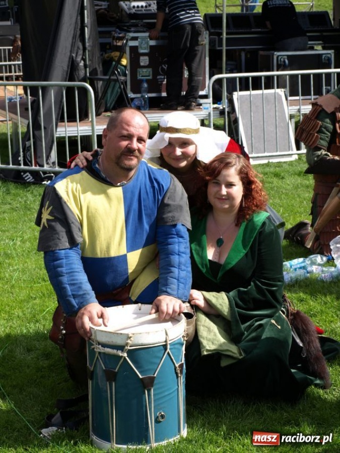 Zdjęcie w galerii na portalu naszraciborz.pl: Strasburger zagrał mnicha wiadomości z regionu