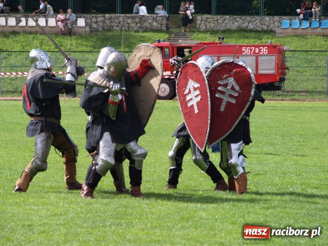 Zdjęcie w galerii na portalu naszraciborz.pl: Strasburger zagrał mnicha wiadomości z regionu