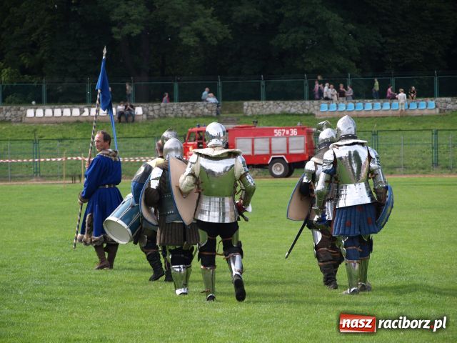 Zdjęcie w galerii na portalu naszraciborz.pl: Strasburger zagrał mnicha wiadomości z regionu