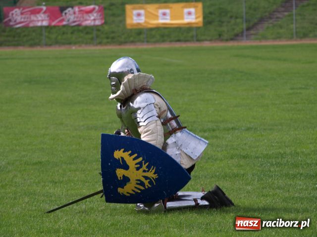 Zdjęcie w galerii na portalu naszraciborz.pl: Strasburger zagrał mnicha wiadomości z regionu