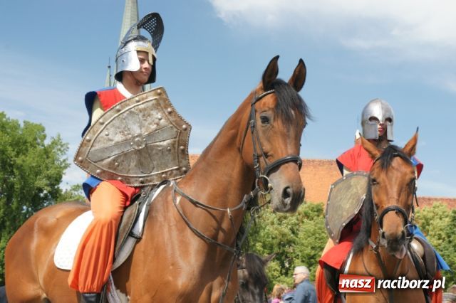 Zdjęcie w galerii na portalu naszraciborz.pl: Strasburger zagrał mnicha wiadomości z regionu
