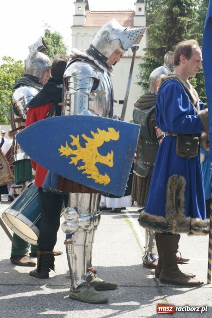 Zdjęcie w galerii na portalu naszraciborz.pl: Strasburger zagrał mnicha wiadomości z regionu