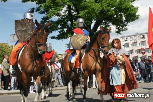 Zdjęcie w galerii na portalu naszraciborz.pl: Strasburger zagrał mnicha wiadomości z regionu