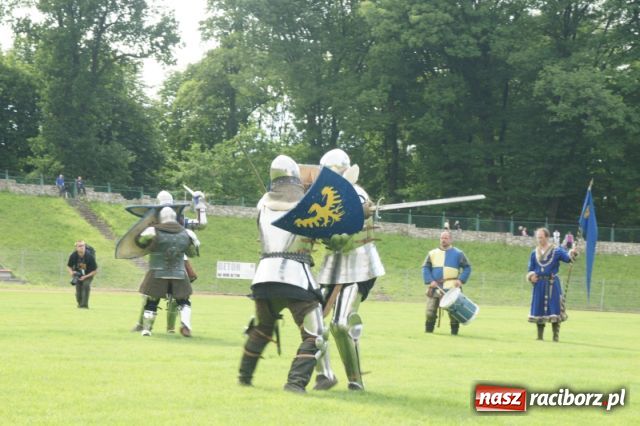 Zdjęcie w galerii na portalu naszraciborz.pl: Strasburger zagrał mnicha wiadomości z regionu