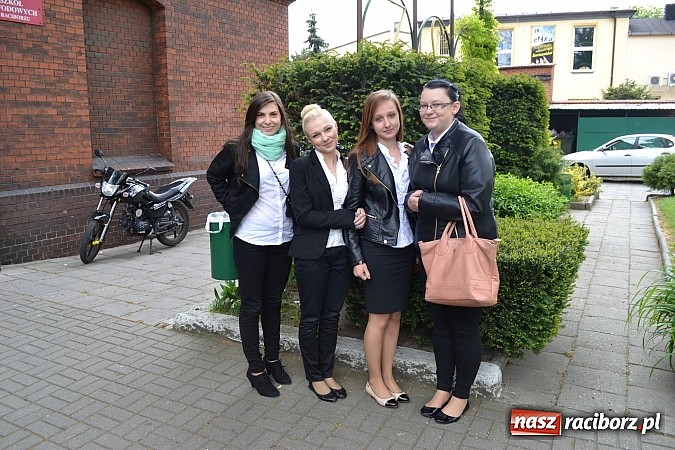 Zdjęcie w galerii na portalu naszraciborz.pl: Sprawdziły się prognozy maturzystów. Potop z okazji rocznicy urodzin Sienkiewicza wiadomości z regionu