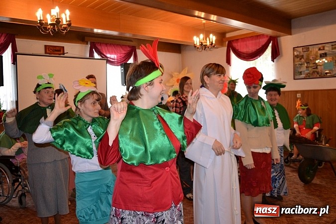 Zdjęcie w galerii na portalu naszraciborz.pl: 50-lecie Domu Pomocy Społecznej Różany Pałac wiadomości z regionu