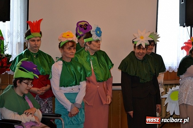 Zdjęcie w galerii na portalu naszraciborz.pl: 50-lecie Domu Pomocy Społecznej Różany Pałac wiadomości z regionu