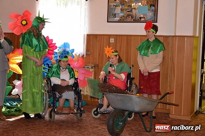 Zdjęcie w galerii na portalu naszraciborz.pl: 50-lecie Domu Pomocy Społecznej Różany Pałac wiadomości z regionu