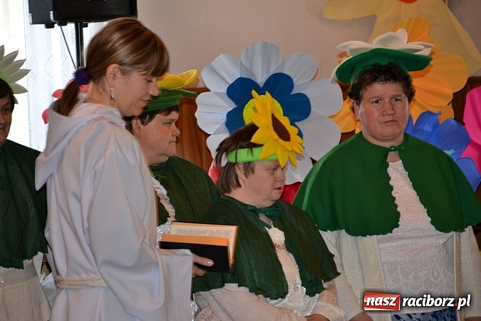 Zdjęcie w galerii na portalu naszraciborz.pl: 50-lecie Domu Pomocy Społecznej Różany Pałac wiadomości z regionu