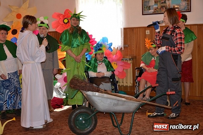 Zdjęcie w galerii na portalu naszraciborz.pl: 50-lecie Domu Pomocy Społecznej Różany Pałac wiadomości z regionu