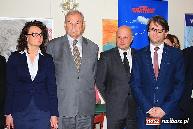 Zdjęcie w galerii na portalu naszraciborz.pl: 1000 ofert pracy na Zamku Piastowskim! Trwają Targi Pracy, Edukacji i Przedsiębiorczości wiadomości z regionu