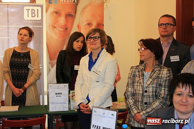 Zdjęcie w galerii na portalu naszraciborz.pl: 1000 ofert pracy na Zamku Piastowskim! Trwają Targi Pracy, Edukacji i Przedsiębiorczości wiadomości z regionu