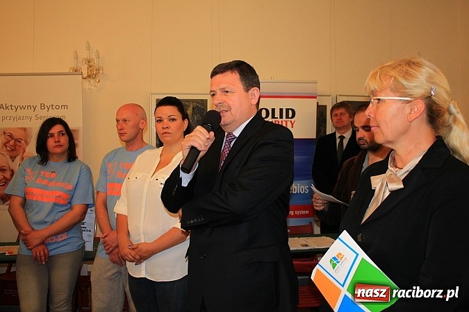 Zdjęcie w galerii na portalu naszraciborz.pl: 1000 ofert pracy na Zamku Piastowskim! Trwają Targi Pracy, Edukacji i Przedsiębiorczości wiadomości z regionu