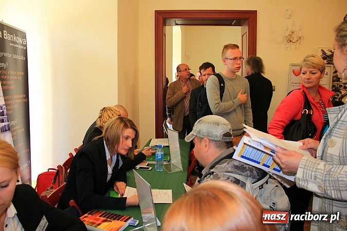 Zdjęcie w galerii na portalu naszraciborz.pl: 1000 ofert pracy na Zamku Piastowskim! Trwają Targi Pracy, Edukacji i Przedsiębiorczości wiadomości z regionu