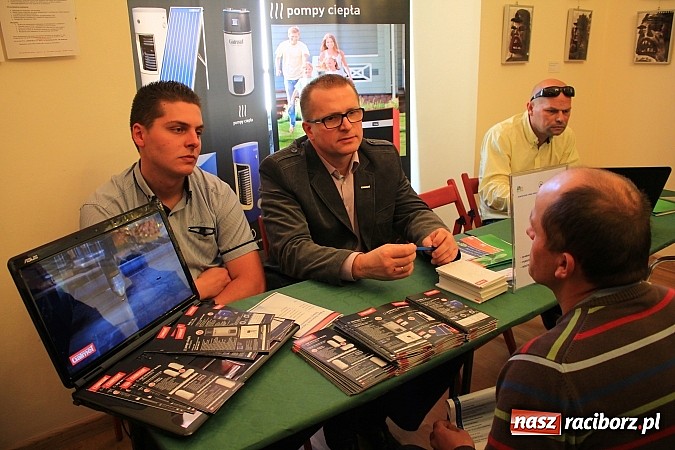 Zdjęcie w galerii na portalu naszraciborz.pl: 1000 ofert pracy na Zamku Piastowskim! Trwają Targi Pracy, Edukacji i Przedsiębiorczości wiadomości z regionu