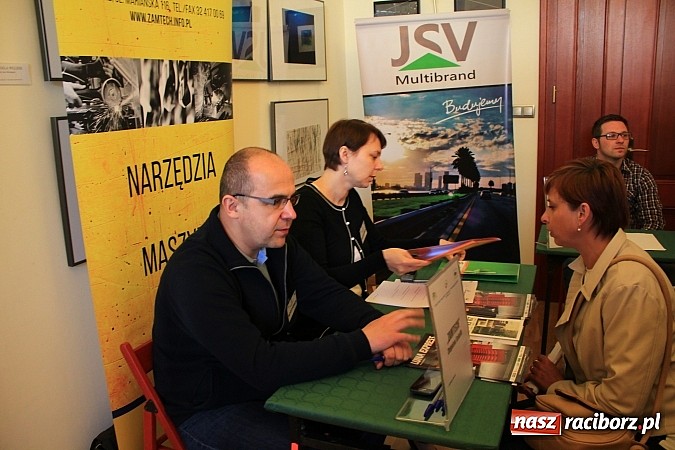 Zdjęcie w galerii na portalu naszraciborz.pl: 1000 ofert pracy na Zamku Piastowskim! Trwają Targi Pracy, Edukacji i Przedsiębiorczości wiadomości z regionu