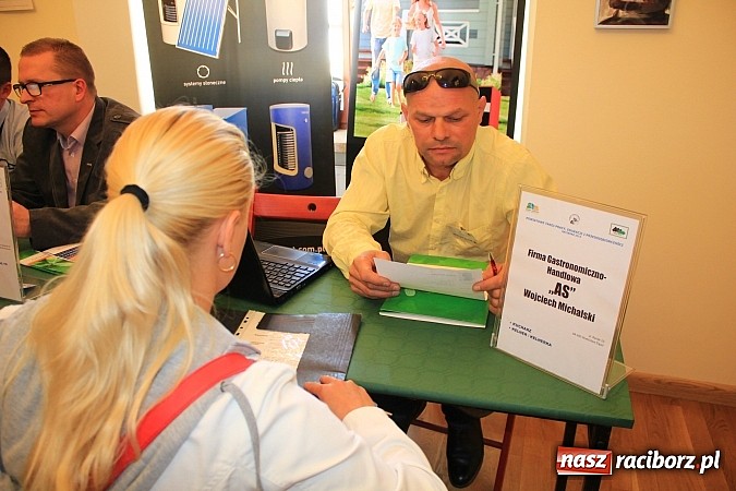 Zdjęcie w galerii na portalu naszraciborz.pl: 1000 ofert pracy na Zamku Piastowskim! Trwają Targi Pracy, Edukacji i Przedsiębiorczości wiadomości z regionu