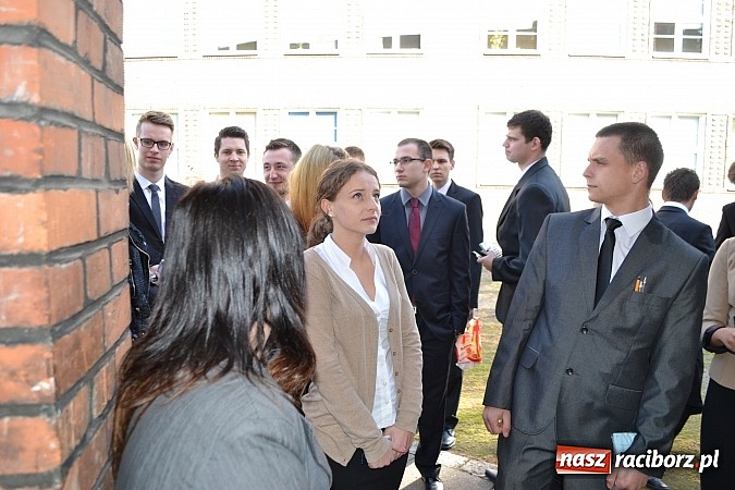 Zdjęcie w galerii na portalu naszraciborz.pl: Pełen luz na maturze z matematyki w ZSBiRR wiadomości z regionu