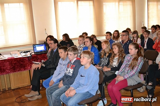 Zdjęcie w galerii na portalu naszraciborz.pl: Konkurs Euro-Eko. Zwycięzca jedzie do parlamentu Europejskiego!  wiadomości z regionu