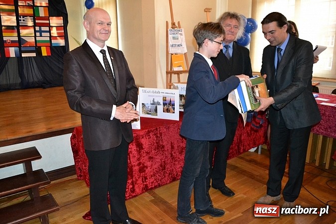 Zdjęcie w galerii na portalu naszraciborz.pl: Konkurs Euro-Eko. Zwycięzca jedzie do parlamentu Europejskiego!  wiadomości z regionu