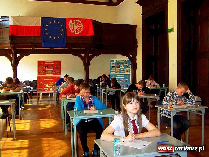 Zdjęcie w galerii na portalu naszraciborz.pl: Konkurs Euro-Eko. Zwycięzca jedzie do parlamentu Europejskiego!  wiadomości z regionu