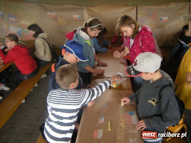 Zdjęcie w galerii na portalu naszraciborz.pl: Piknik podsumowujący projekt  wiadomości z regionu