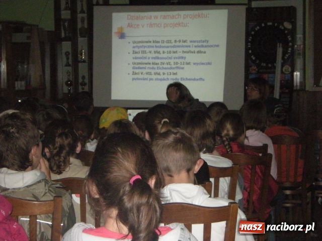 Zdjęcie w galerii na portalu naszraciborz.pl: Piknik podsumowujący projekt  wiadomości z regionu