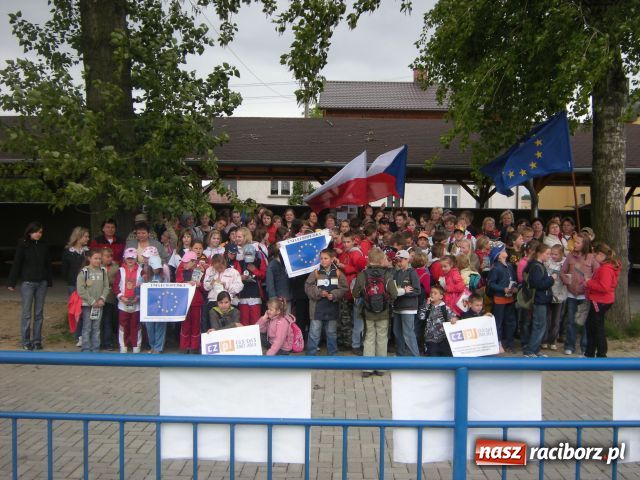 Zdjęcie w galerii na portalu naszraciborz.pl: Piknik podsumowujący projekt  wiadomości z regionu