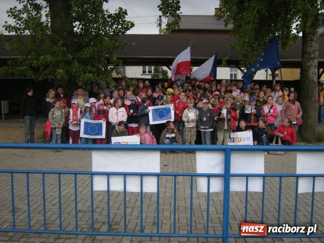 Zdjęcie w galerii na portalu naszraciborz.pl: Piknik podsumowujący projekt  wiadomości z regionu